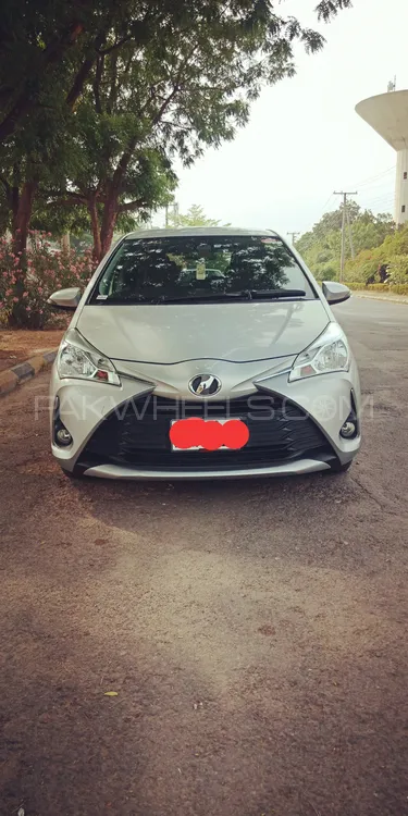 Toyota Vitz 2017 for Sale in Multan Image-1