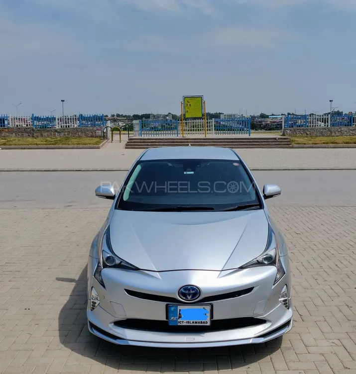 Toyota Prius 2018 for Sale in Islamabad Image-1