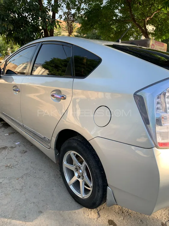 Toyota Prius 2011 for Sale in Sargodha Image-1