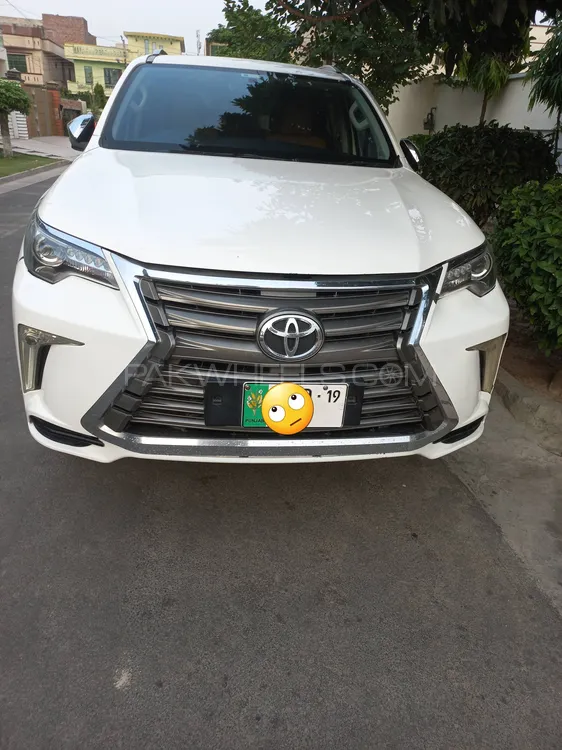 Toyota Fortuner 2019 for Sale in Gujranwala Image-1