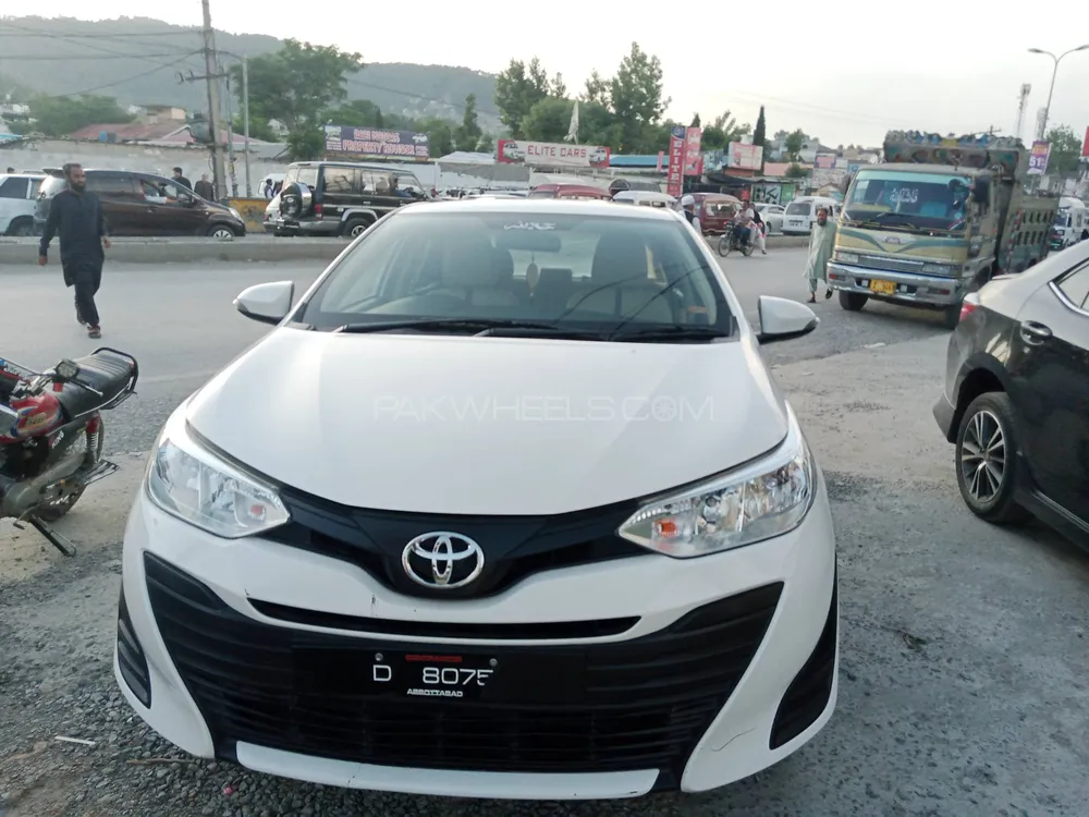 Toyota Yaris Sedan 2021 for Sale in Abbottabad Image-1