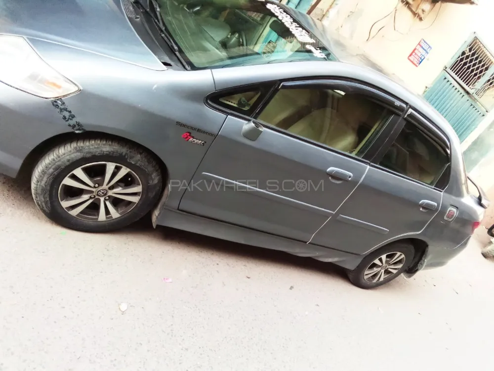 Honda City 2004 for Sale in Lahore Image-1
