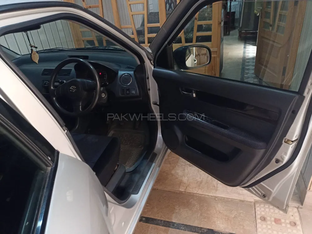 Suzuki Swift 2010 for Sale in Rajanpur Image-1
