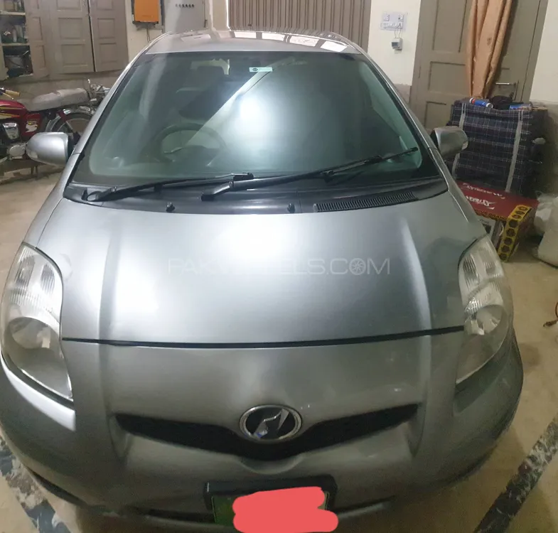 Toyota Vitz 2008 for Sale in Multan Image-1