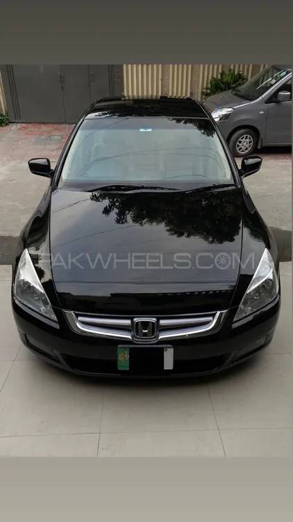 Honda Accord 2005 for Sale in Lahore Image-1