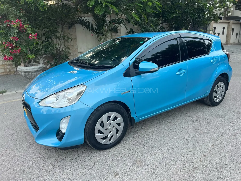 Toyota Aqua 2015 for Sale in Karachi Image-1
