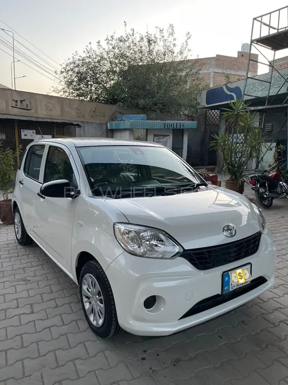 Toyota Passo 2017 for Sale in Peshawar Image-1