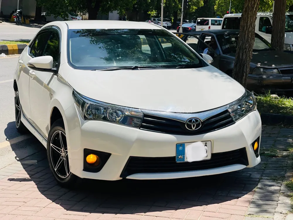 Toyota Corolla 2015 for Sale in Islamabad Image-1