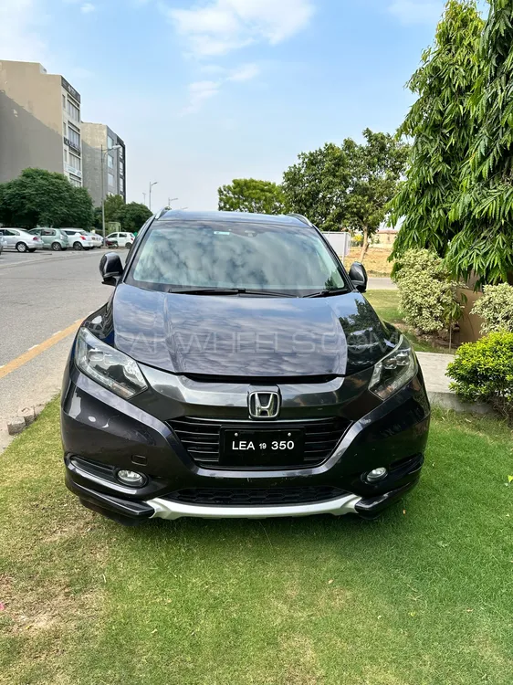 Honda Vezel 2013 for Sale in Lahore Image-1