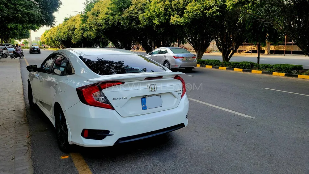 Honda Civic 2018 for Sale in Lahore Image-1