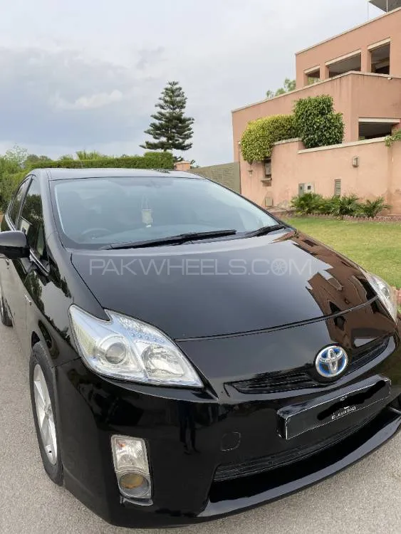 Toyota Prius 2010 for Sale in Islamabad Image-1