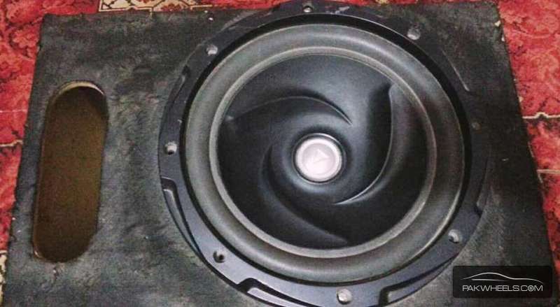 Kenwood woofer in good condition Image-1