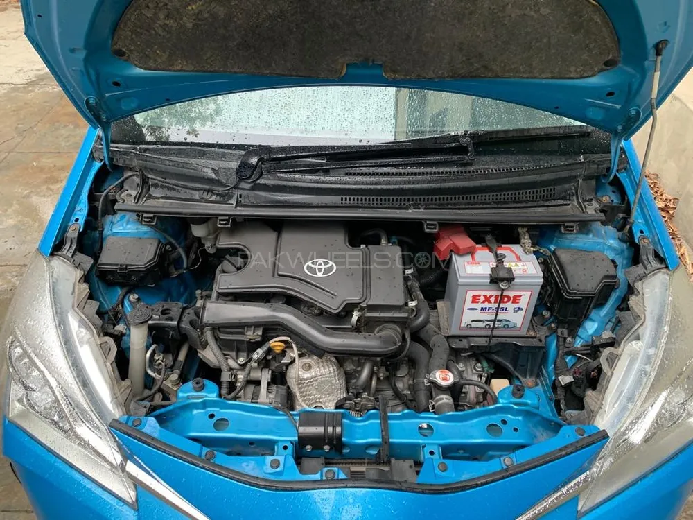 Toyota Vitz 2017 for Sale in Gujranwala Image-1