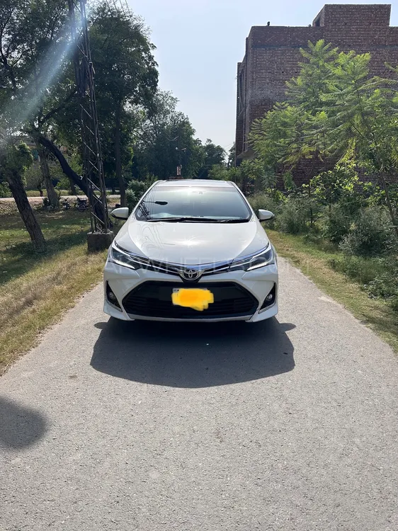 Toyota Corolla 2017 for Sale in Lahore Image-1