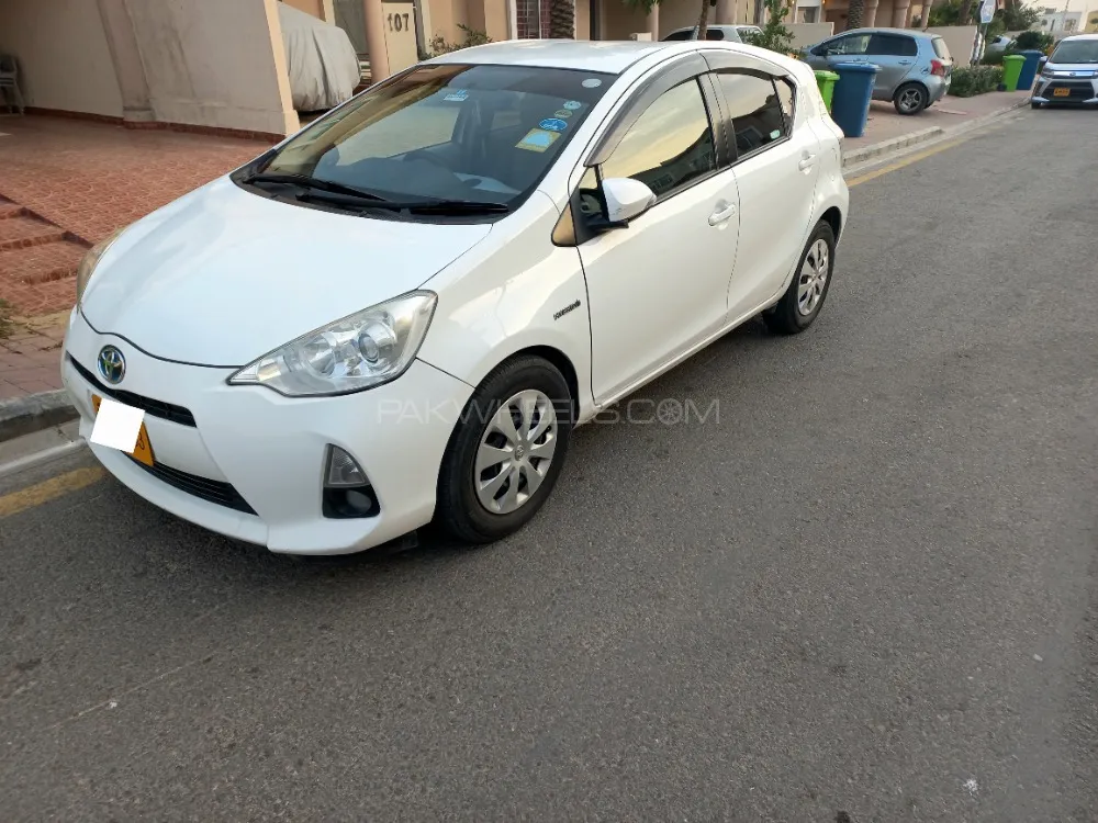 Toyota Aqua 2013 for Sale in Karachi Image-1