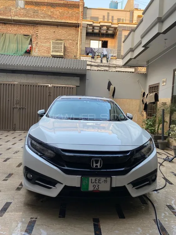 Honda Civic 2018 for Sale in Lahore Image-1