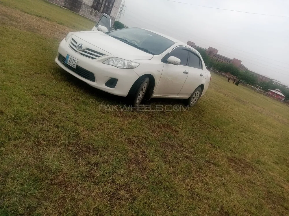 Toyota Corolla 2013 for Sale in Charsadda Image-1