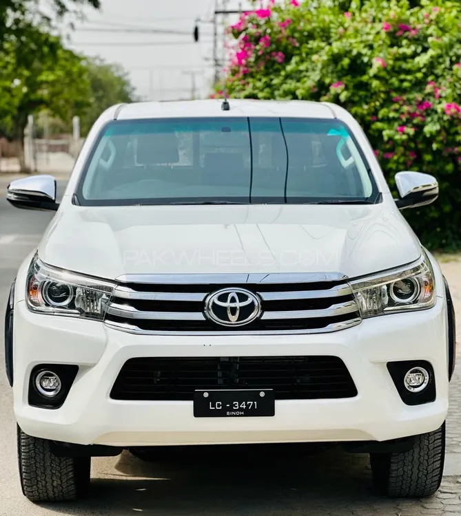Toyota Hilux 2021 for Sale in Multan Image-1