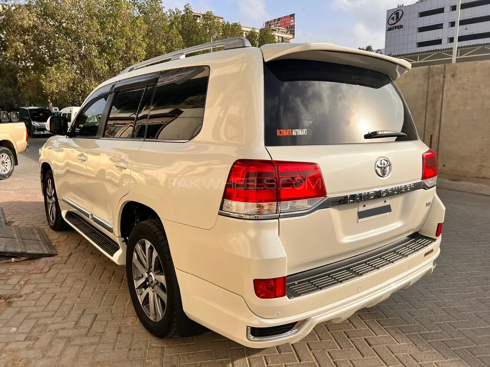 Toyota Land Cruiser 2017 for Sale in Karachi Image-1