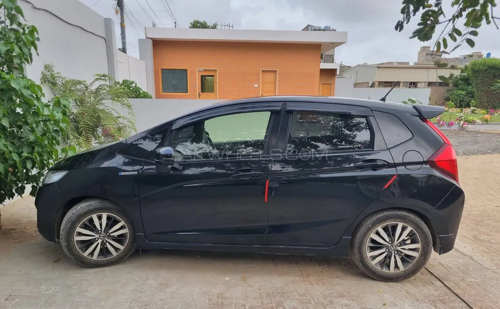Honda Fit 2014 for Sale in Karachi Image-1