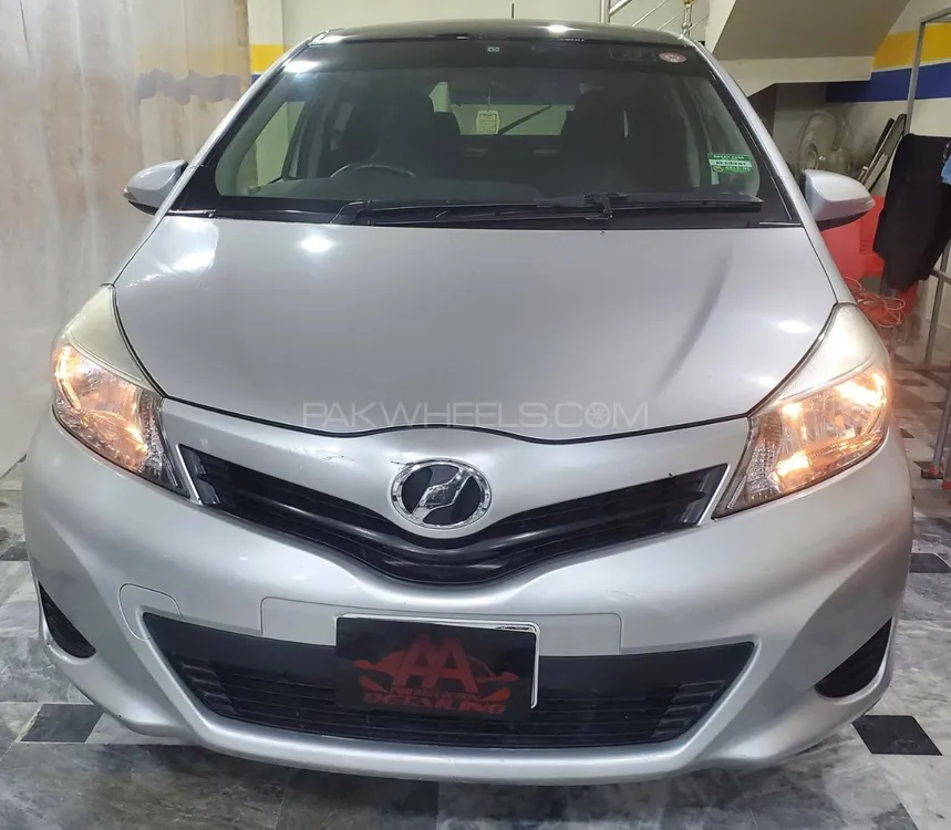 Toyota Vitz 2013 for Sale in Quetta Image-1