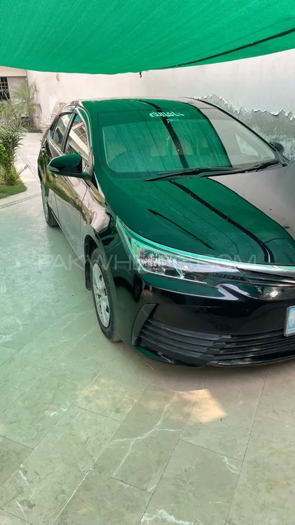 Toyota Corolla 2017 for Sale in Faisalabad Image-1