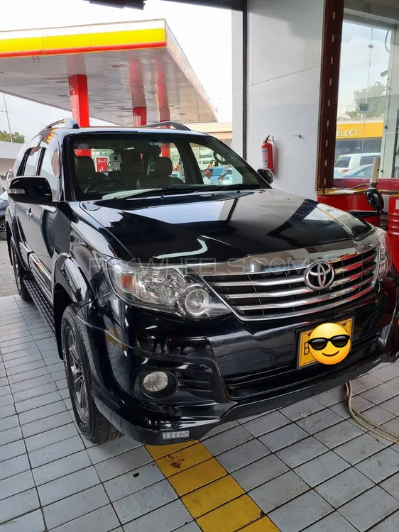 Toyota Fortuner 2016 for Sale in Karachi Image-1