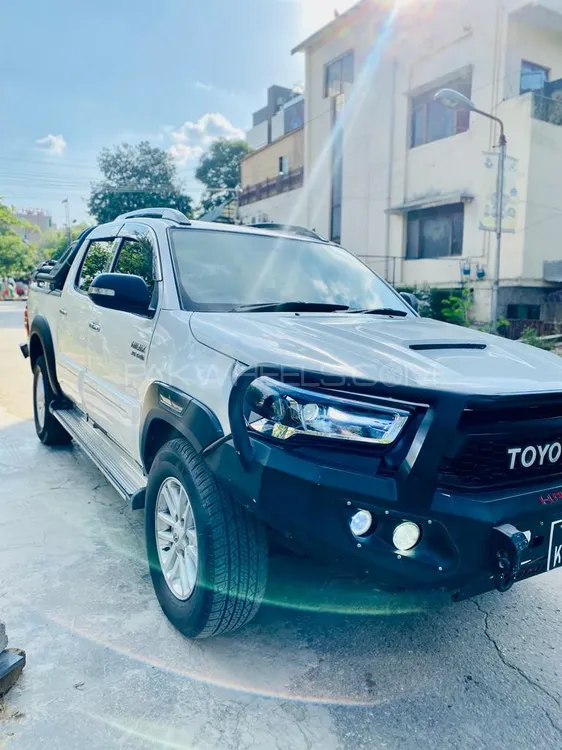 Toyota Hilux 2013 for Sale in Islamabad Image-1
