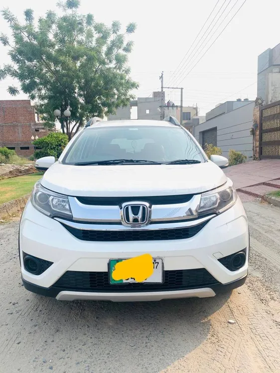 Honda BR-V 2017 for Sale in Faisalabad Image-1