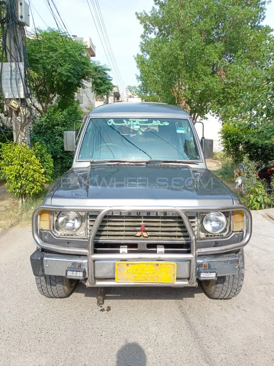 Mitsubishi Pajero 1988 for Sale in Lahore Image-1