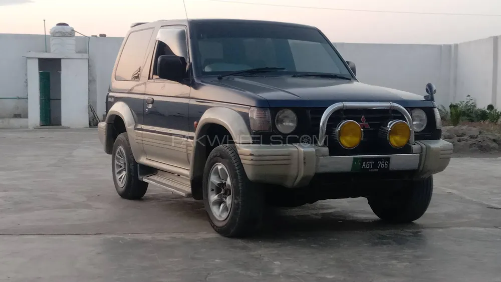 Mitsubishi Pajero 1993 for Sale in Nowshera cantt Image-1