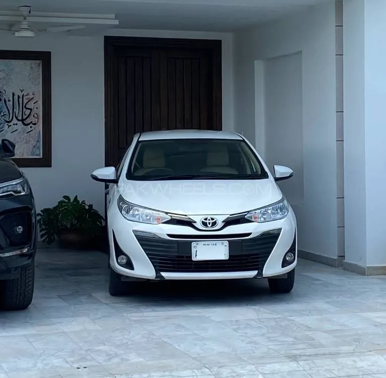 Toyota Yaris Sedan 2021 for Sale in Lahore Image-1