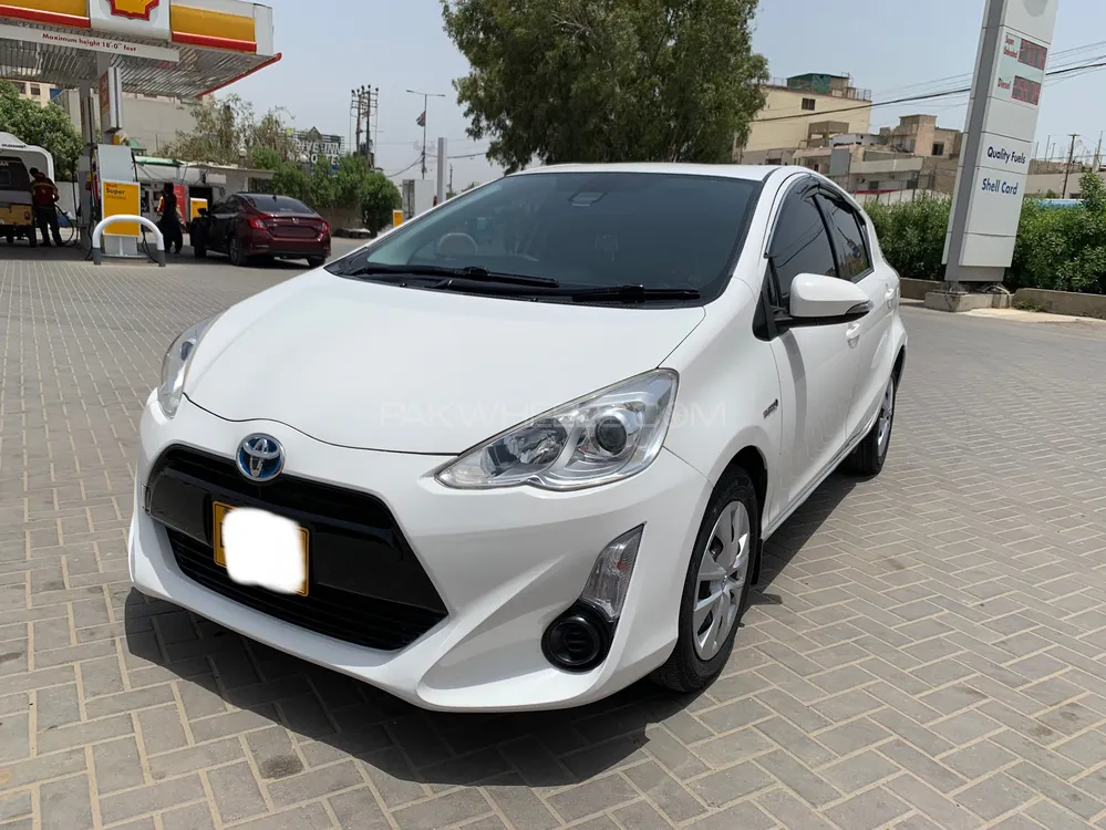 Toyota Aqua 2016 for Sale in Karachi Image-1
