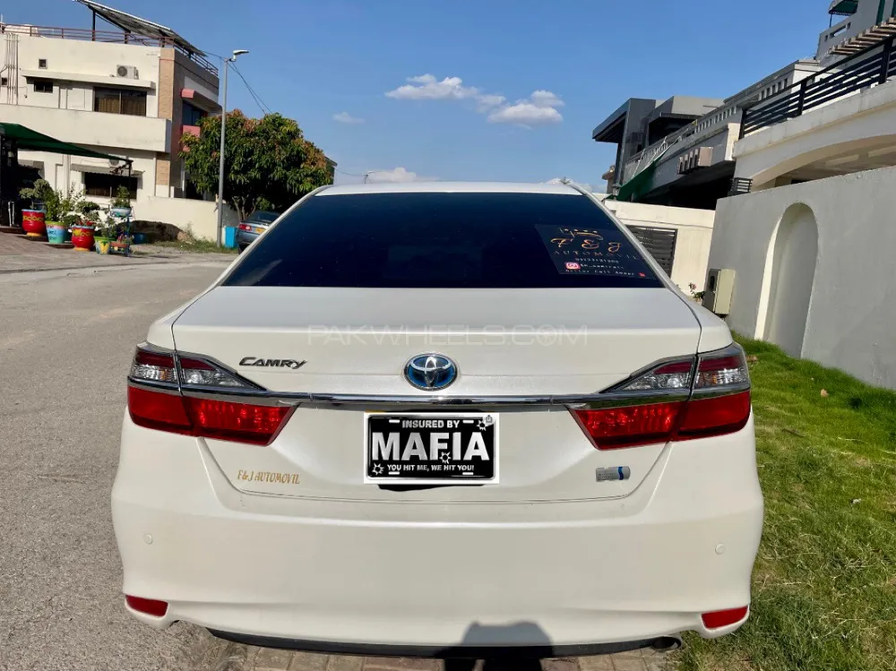 Toyota Camry 2015 for Sale in Islamabad Image-1