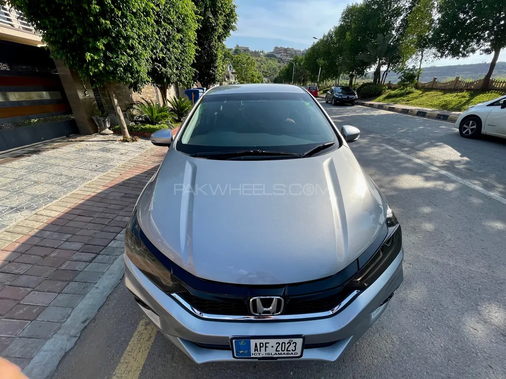 Honda Grace Hybrid 2018 for Sale in Rawalpindi Image-1