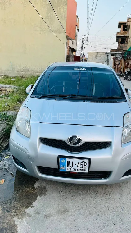 Toyota Vitz 2009 for Sale in Attock Image-1