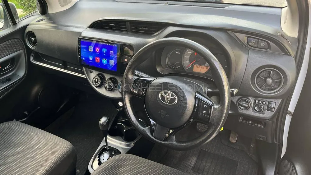 Toyota Vitz 2017 for Sale in Lahore Image-1