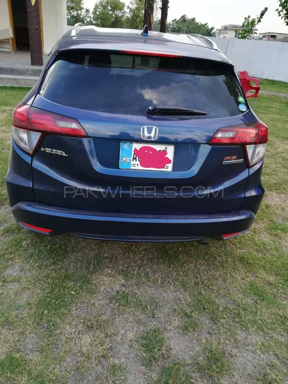 Honda Vezel 2017 for Sale in Mardan Image-1