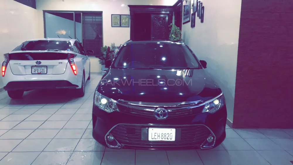 Toyota Camry 2011 for Sale in Lahore Image-1