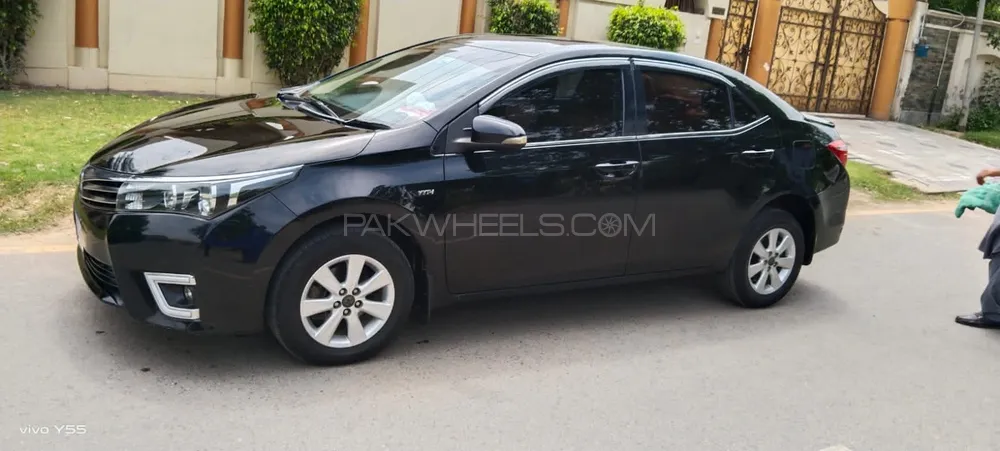 Toyota Corolla 2015 for Sale in Faisalabad Image-1