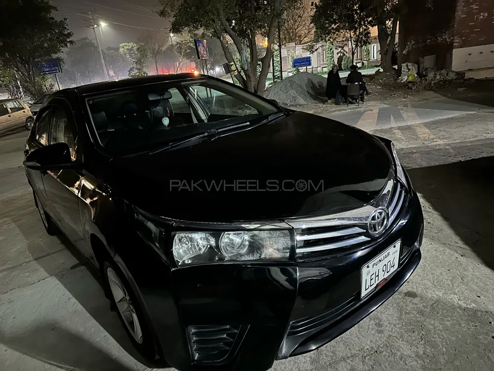 Toyota Corolla 2014 for Sale in Lahore Image-1