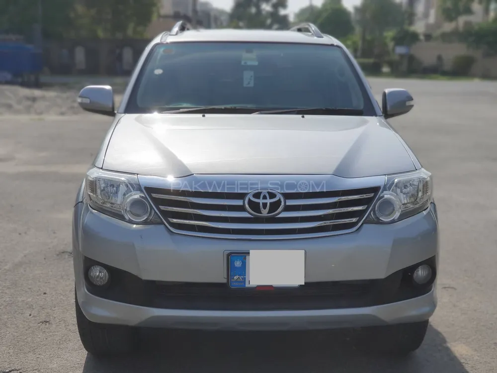 Toyota Fortuner 2013 for Sale in Lahore Image-1