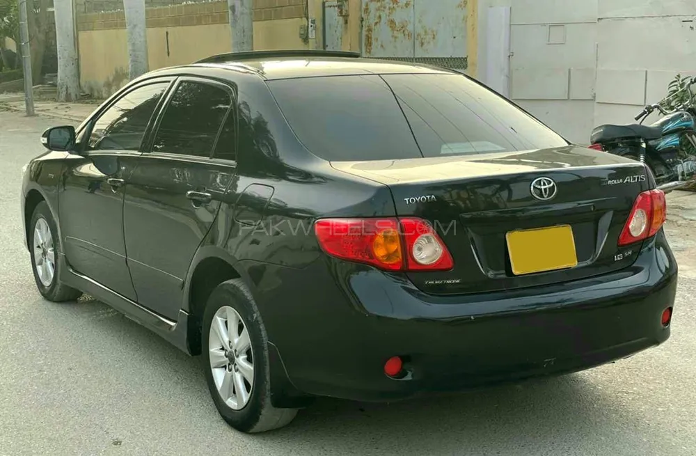 Toyota Corolla 2010 for Sale in Karachi Image-1