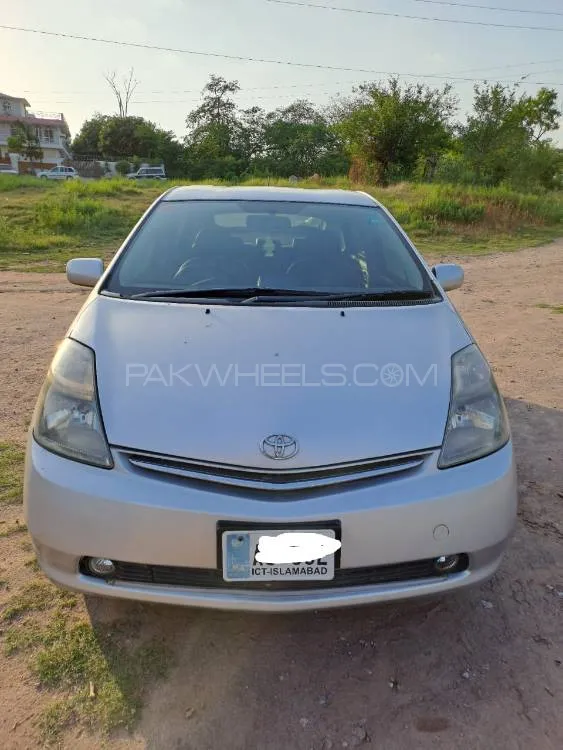 Toyota Prius 2010 for Sale in Islamabad Image-1