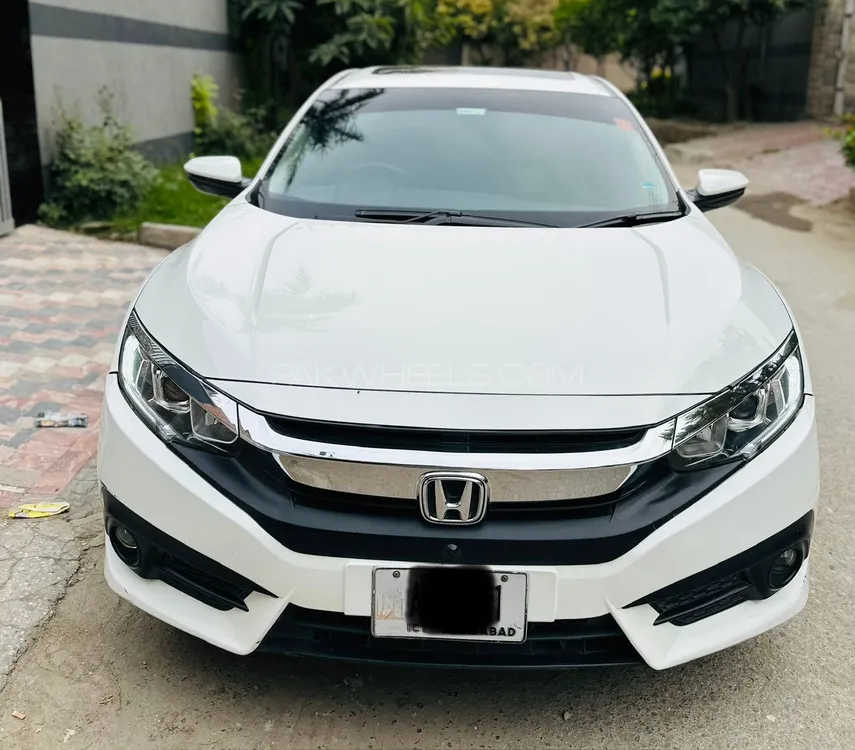 Honda Civic 2017 for Sale in Peshawar Image-1