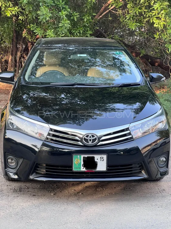 Toyota Corolla 2015 for Sale in Faisalabad Image-1