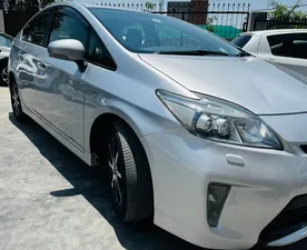 Toyota Prius S LED Edition 1.8 2013 for Sale