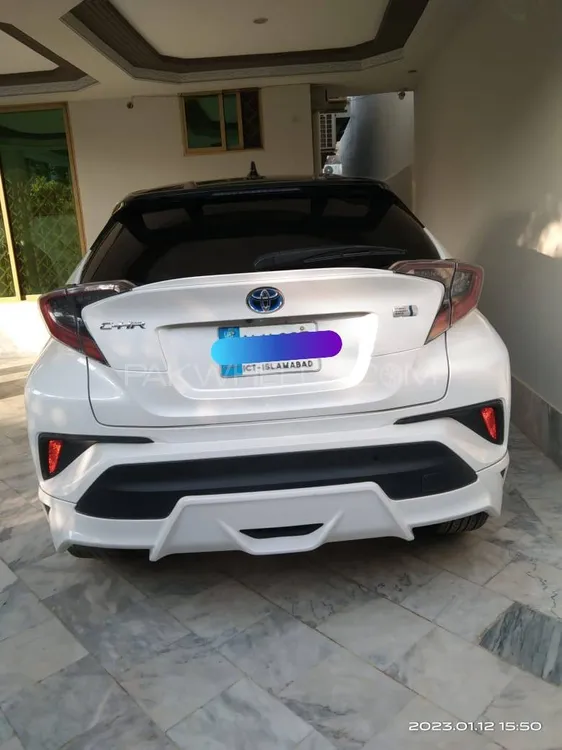 Toyota C-HR 2018 for Sale in Lahore Image-1