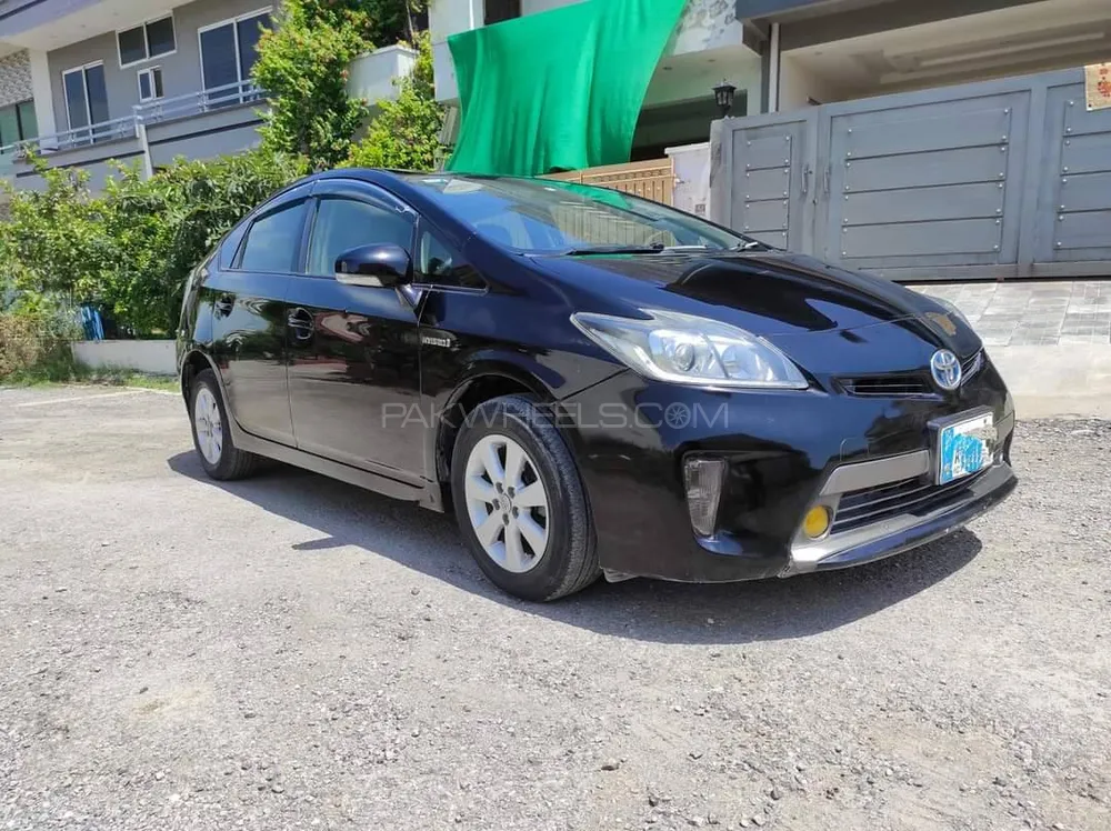 Toyota Prius 2014 for Sale in Islamabad Image-1