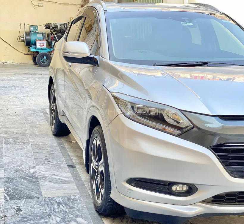 Honda Vezel 2014 for Sale in Lahore Image-1